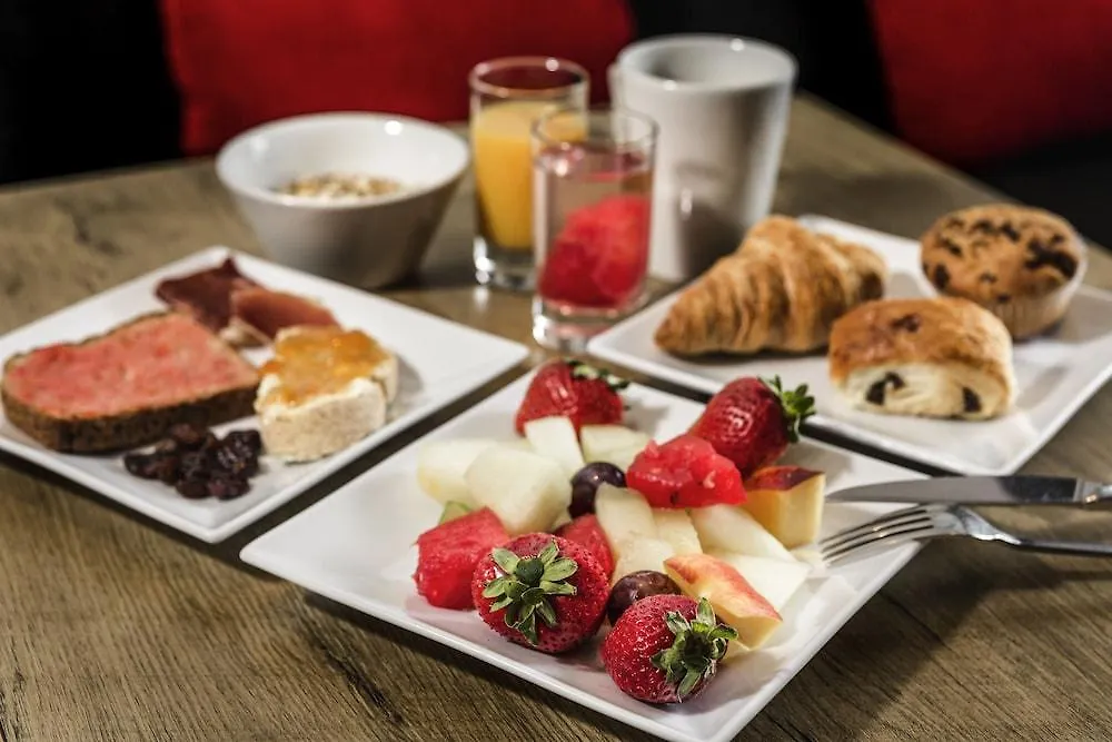 Ibis Ripollet Hotel