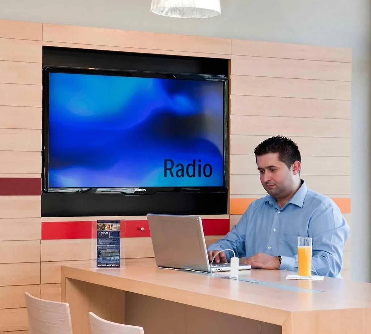 Ibis Ripollet Hotel